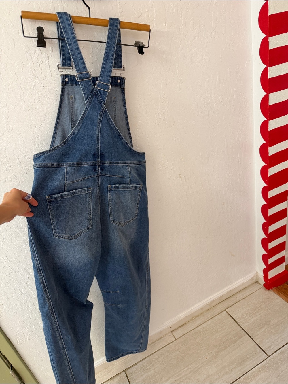 Flamingals Barrel Jean Overalls Size Small NWOT - Picture 4 of 4